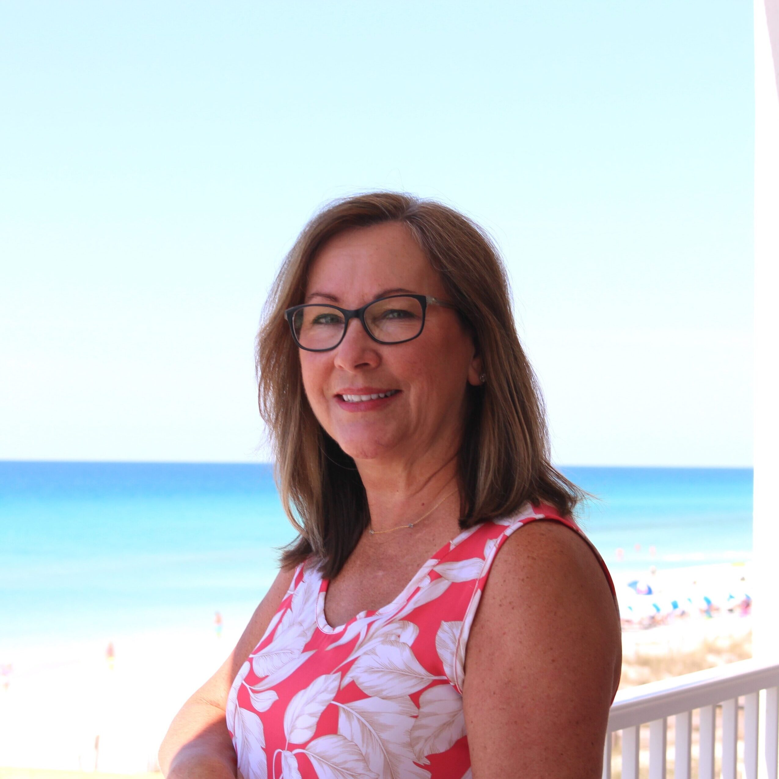 Terri 2023 beach headshots (1)