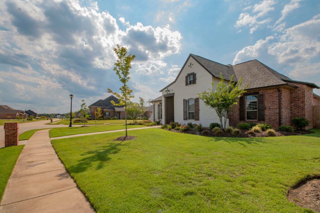 Just Moved In? Here Are the Best Ways to Get to Know Your New Neighborhood